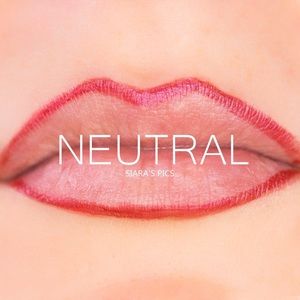 Neutral LipSense LinerSense